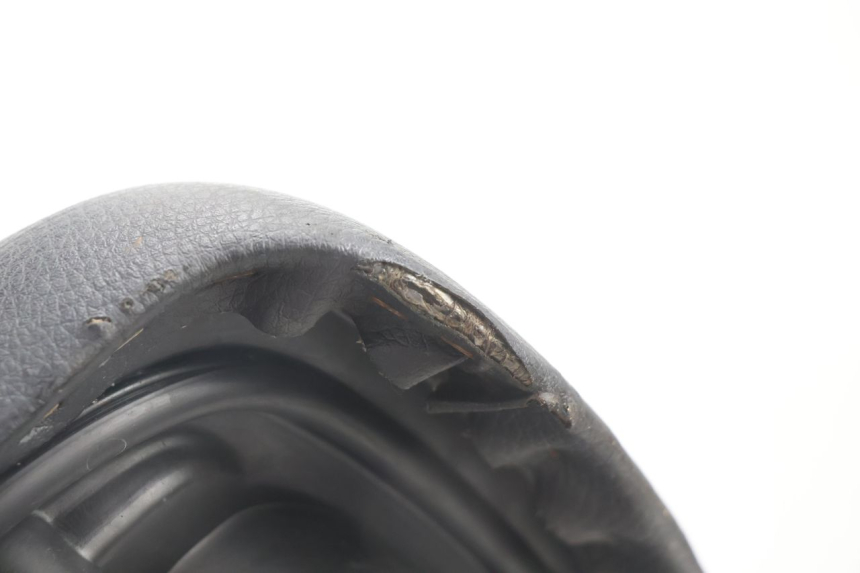 photo de ASIENTO KYMCO AGILITY 4T 50 (2005 - 2018) - Zoom sobre los componentes