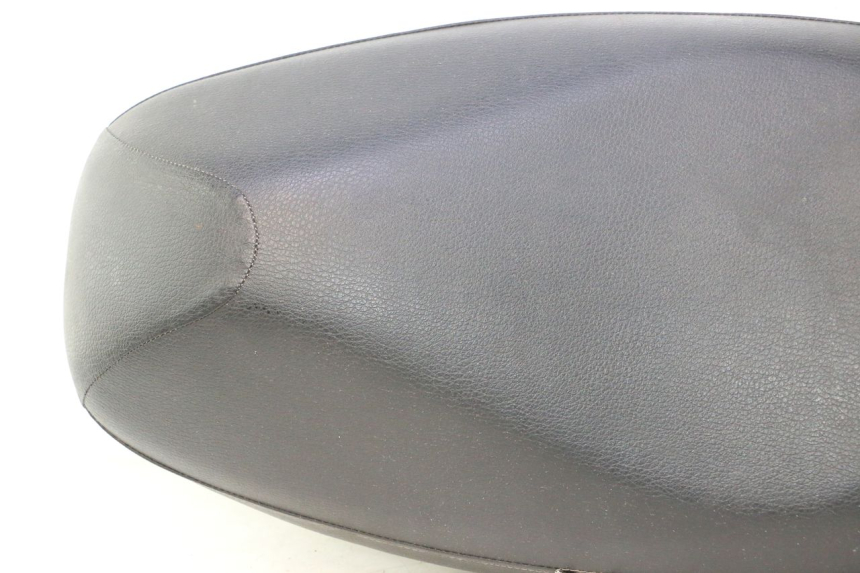 photo de ASIENTO KYMCO AGILITY 4T 50 (2018 - 2022) - Perfil de la pieza de repuesto