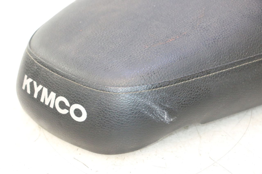 photo de ASIENTO KYMCO AGILITY 4T 50 (2018 - 2022) - Primer plano técnico