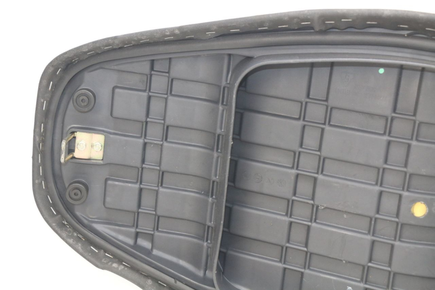 photo de ASIENTO KYMCO AGILITY CITY 2T 50 (2008 - 2016) - Zoom sobre los componentes