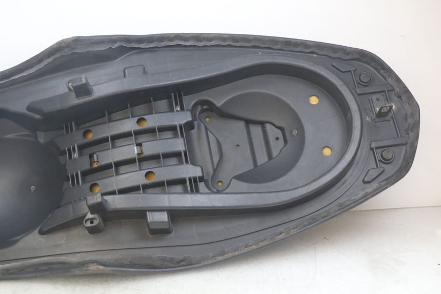 photo de ASIENTO NECO ALEXONE 125 (2017 - 2024) - Primer plano técnico