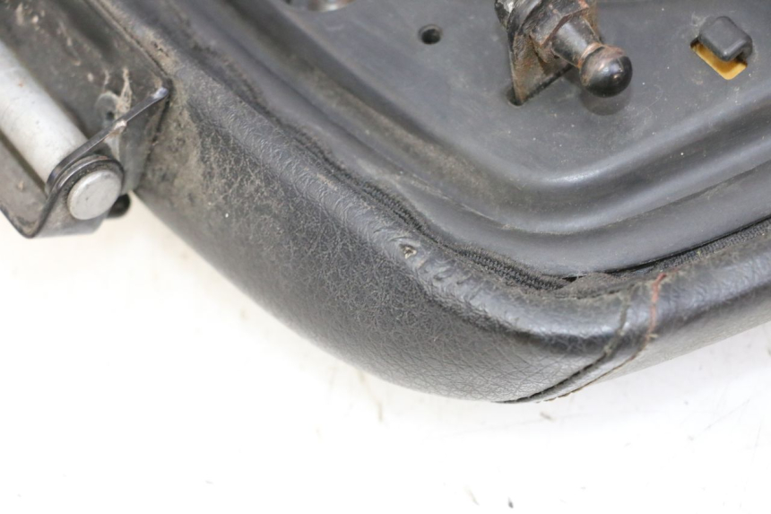 photo de ASIENTO TRASERO QUADRO 4 4D 350 (2015 - 2018) - Otra perspectiva