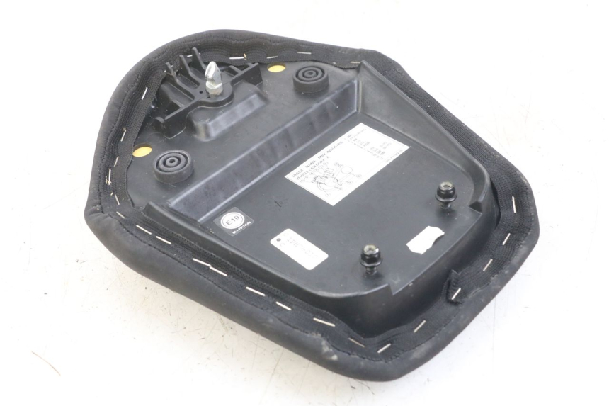 photo de ASIENTO TRASERO YAMAHA AEROX 2T 50 (2013 - 2017) - Otra perspectiva