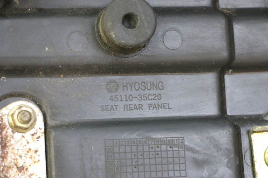 photo de Asiento trasero HYOSUNG GV AQUILA 125 (2000 - 2009) - Zoom estado de uso