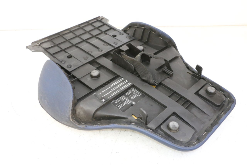photo de ASIENTO TRASERO BMW C1 125 (2000 - 2003) - Marcados y referencias originales