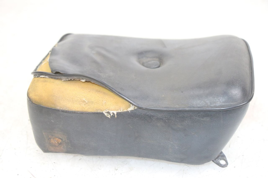 photo de ASIENTO TRASERO HONDA CA REBEL 125 (1995 - 2001) - Primer plano técnico