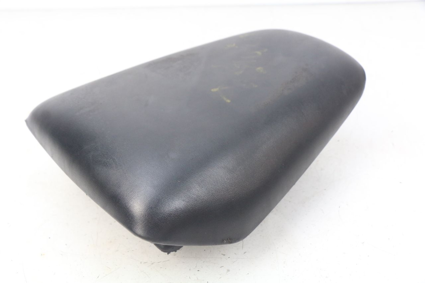 photo de ASIENTO TRASERO HONDA CBR R 125 (2003 - 2006) - Detalles de los puntos de fijación