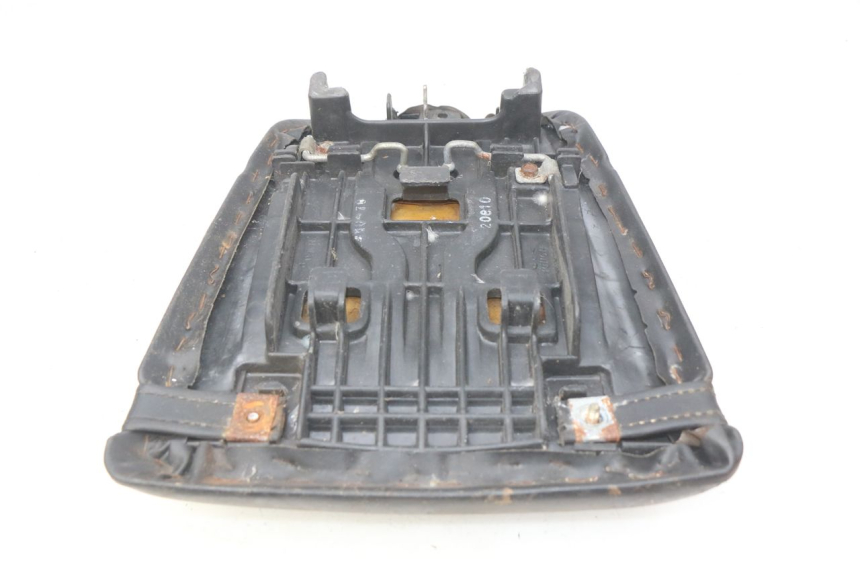 photo de ASIENTO TRASERO HONDA CBR RR FIREBLADE 900 (1992 - 1994) - Detalle de la pieza