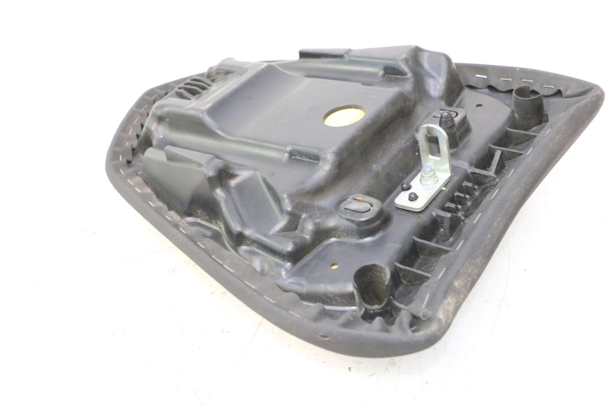 photo de ASIENTO TRASERO KAWASAKI ER-6 ER6 F ABS 650 (2012 - 2016) - Detalle de la pieza