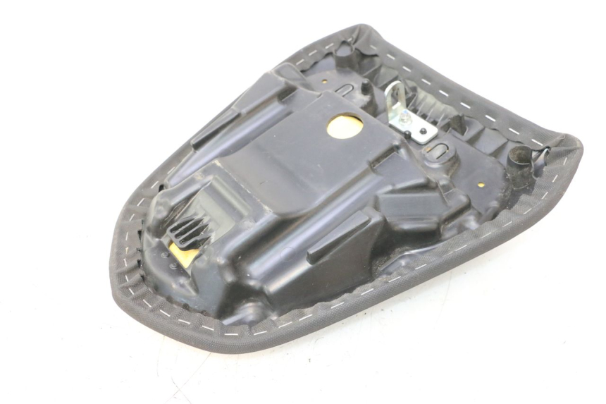photo de ASIENTO TRASERO KAWASAKI ER-6 ER6 F ABS 650 (2012 - 2016) - Primer plano técnico