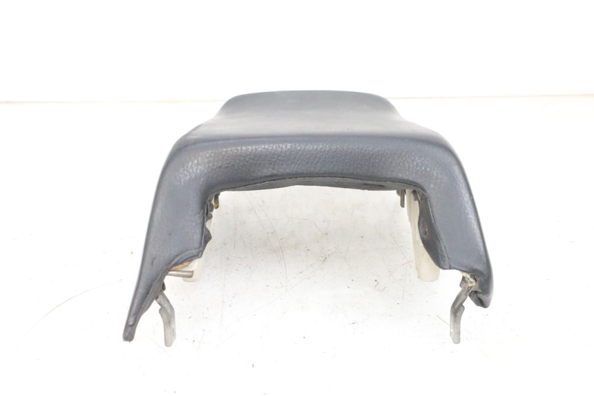 photo de ASIENTO TRASERO KAWASAKI GPX R WARBIRD 600 (1988 - 1993) - Detalles de los puntos de fijación