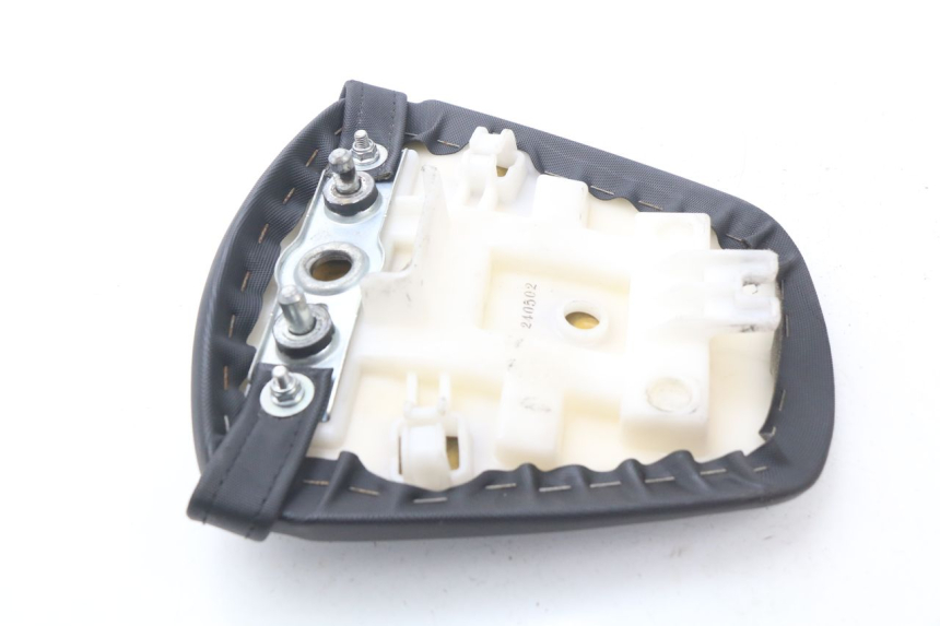photo de ASIENTO TRASERO SUZUKI GSX-R GSXR 750 (2011 - 2016) - Otra perspectiva