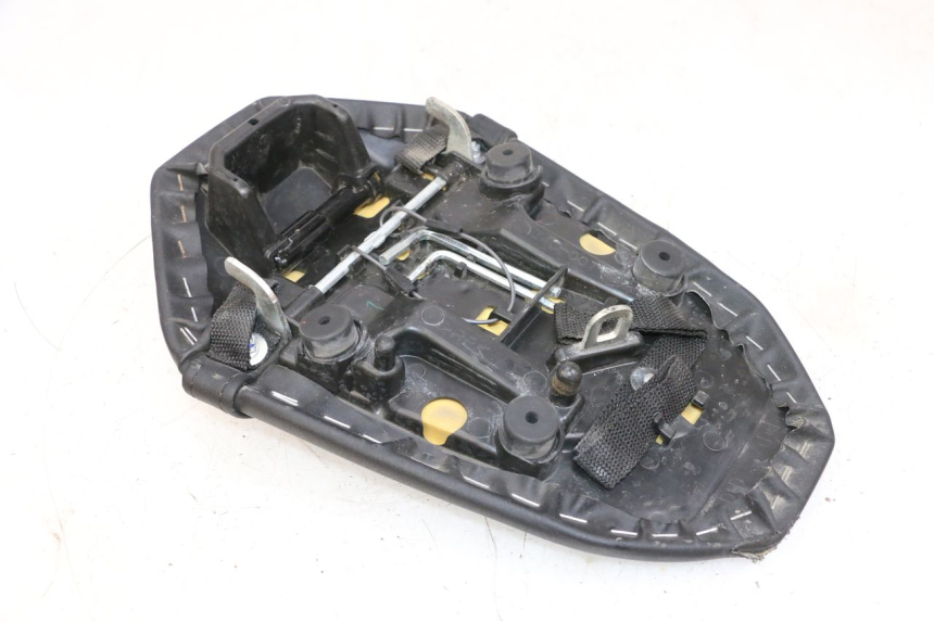 photo de ASIENTO TRASERO YAMAHA MT-07 MT07 ABS 700 (2018 - 2020) - Otra perspectiva