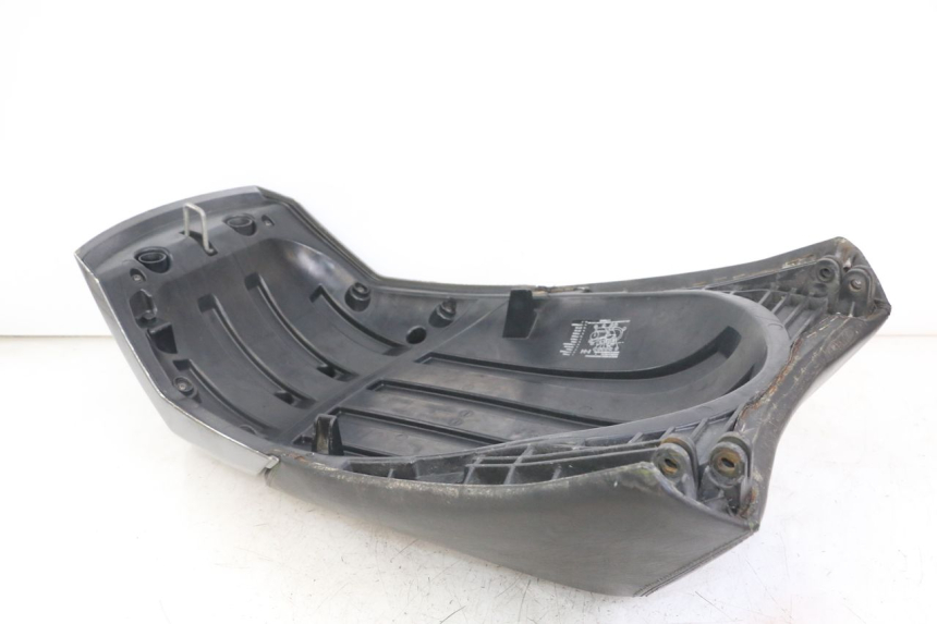 photo de ASIENTO TRASERO PEUGEOT SATELIS 125 (2010 - 2012) - Primer plano técnico