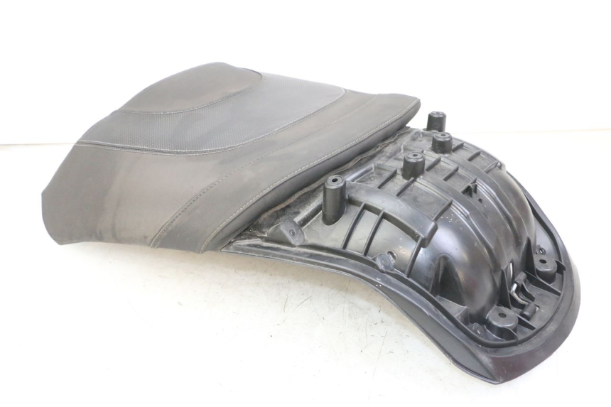 photo de ASIENTO TRASERO PEUGEOT SATELIS 125 (2013 - 2018) - Características distintivas