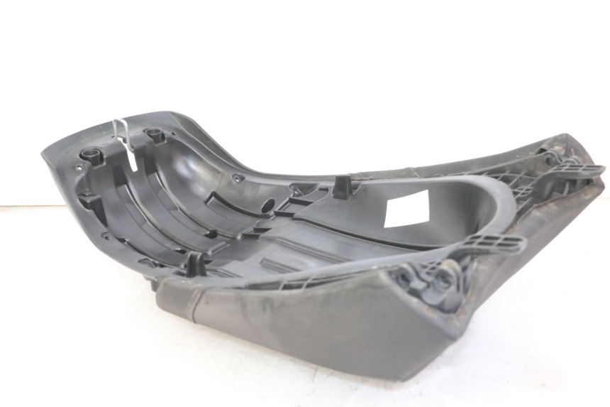 photo de ASIENTO TRASERO PEUGEOT SATELIS 125 (2013 - 2018) - Zoom estado de uso