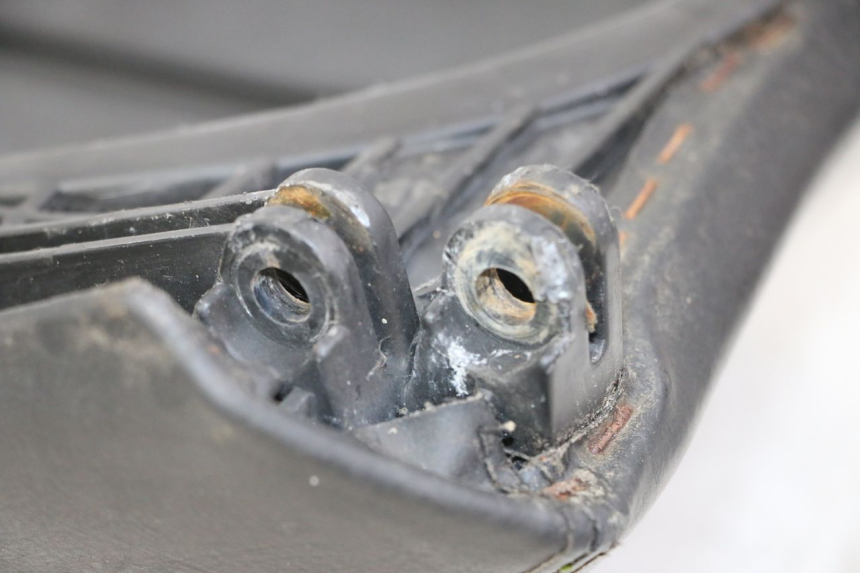 photo de ASIENTO TRASERO PEUGEOT SATELIS COMPRESSOR K15 125 (2006 - 2009) - Otra perspectiva