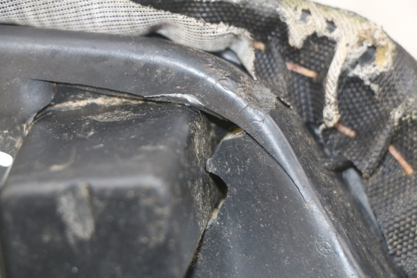 photo de ASIENTO TRASERO YAMASAKI RAPTOR 50 (2013 - 2018) - Primer plano técnico