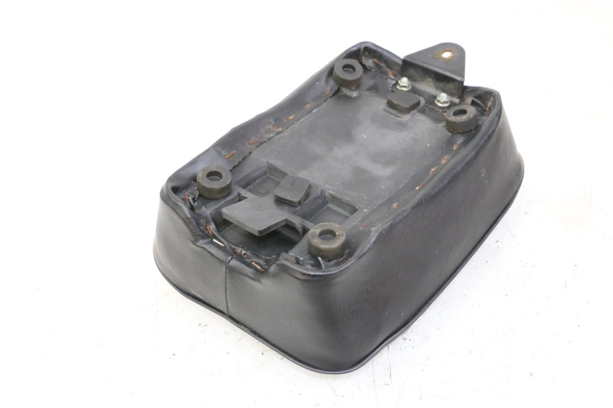 photo de ASIENTO TRASERO REGAL RAPTOR RAXTER 2 125 (2007 - 2015) - Detalle de la pieza