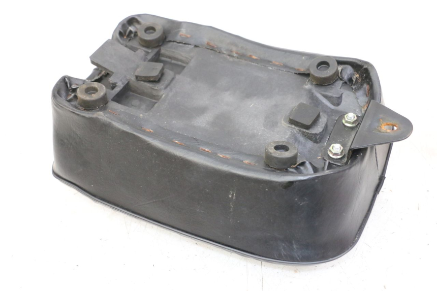 photo de ASIENTO TRASERO REGAL RAPTOR RAXTER 2 125 (2007 - 2015) - Zoom estado de uso