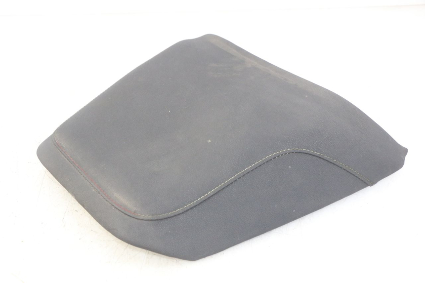 photo de ASIENTO TRASERO DAELIM S2 FI 125 (2008 - 2017) - Primer plano técnico