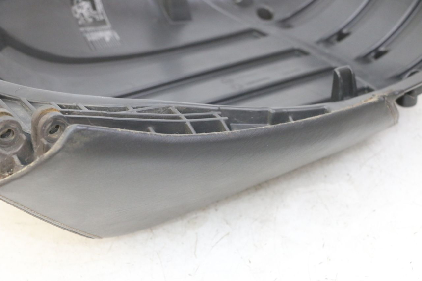 photo de ASIENTO TRASERO PEUGEOT SATELIS COMPRESSOR K15 125 (2006 - 2009) - Vista general del producto