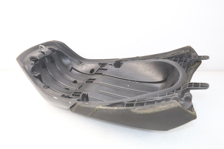 photo de ASIENTO TRASERO PEUGEOT SATELIS 300 (2012 - 2015) - Detalle de la pieza