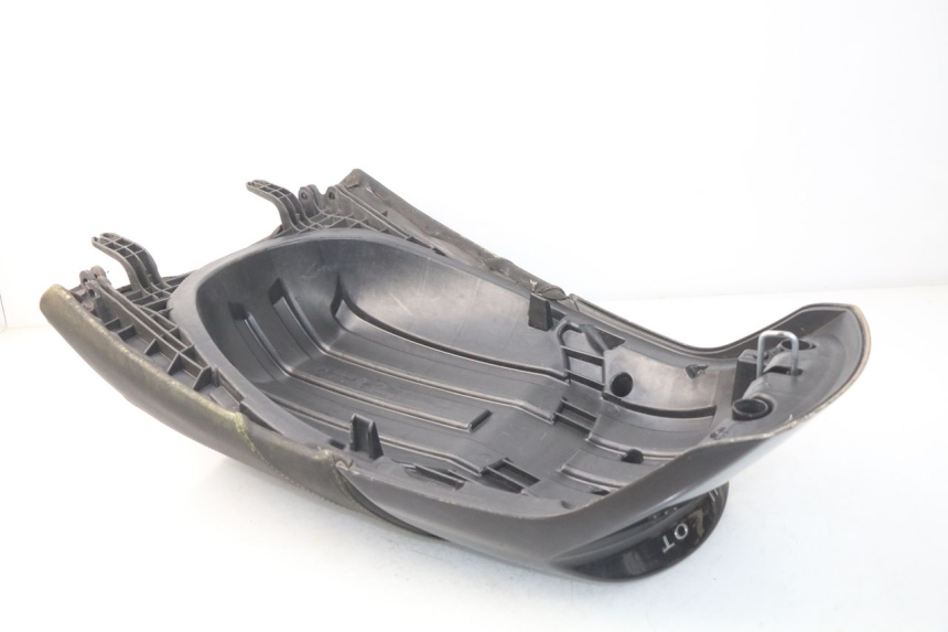 photo de ASIENTO TRASERO PEUGEOT SATELIS 300 (2012 - 2015) - Otra perspectiva