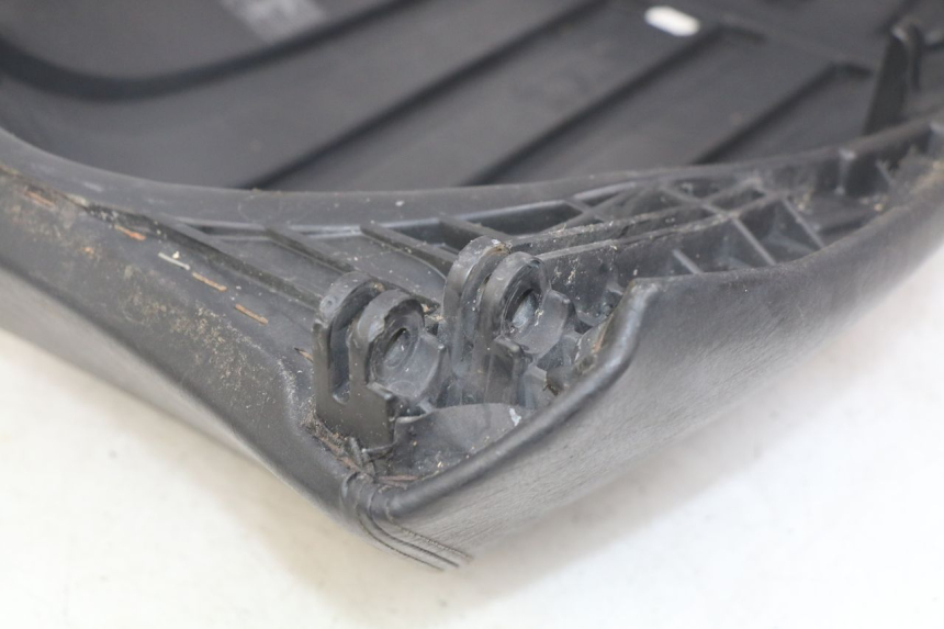 photo de ASIENTO TRASERO PEUGEOT SATELIS 125 (2010 - 2012) - Otra perspectiva