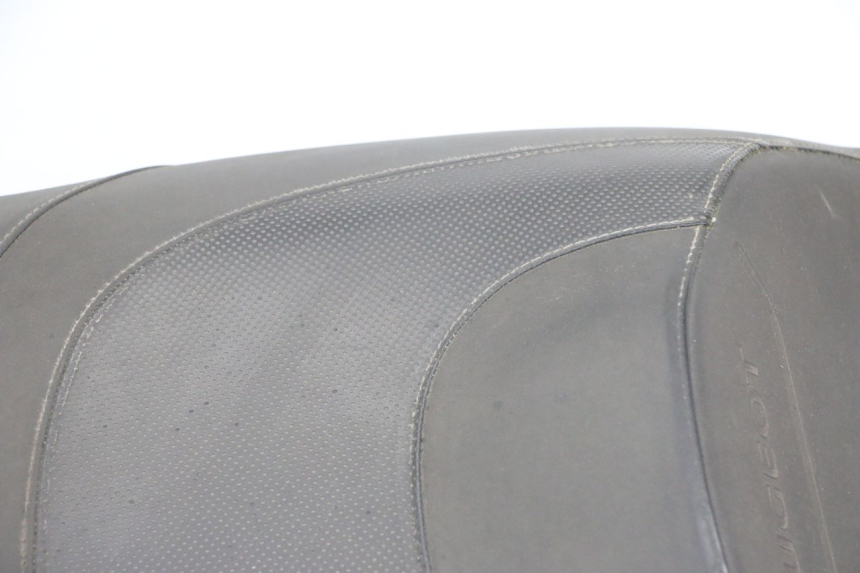 photo de ASIENTO TRASERO PEUGEOT SATELIS 125 (2013 - 2018) - Características distintivas