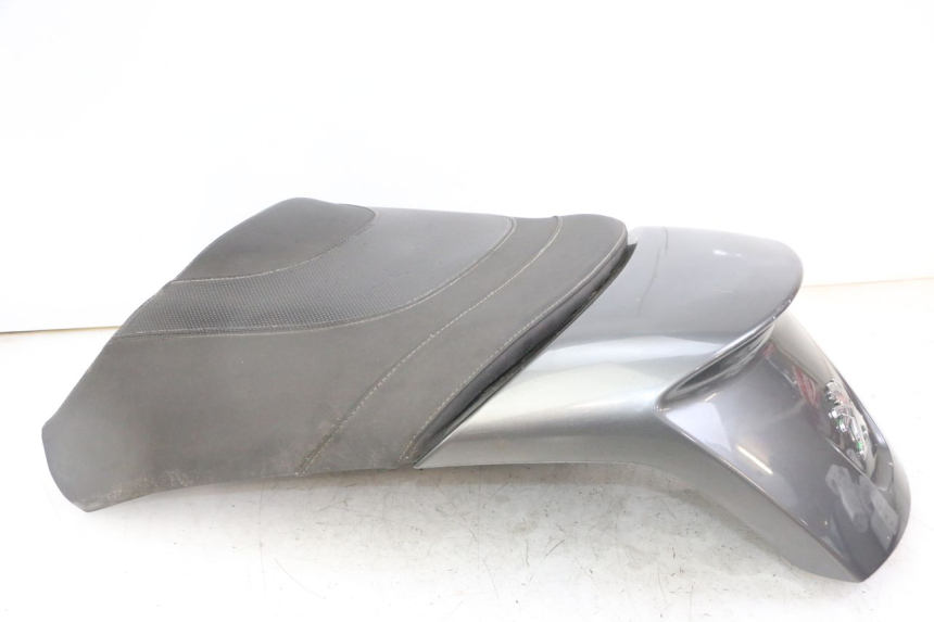 photo de ASIENTO TRASERO PEUGEOT SATELIS 125 (2013 - 2018) - Estado de la superficie y material