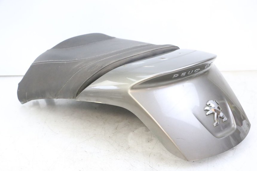 photo de ASIENTO TRASERO PEUGEOT SATELIS 125 (2013 - 2018) - Características distintivas