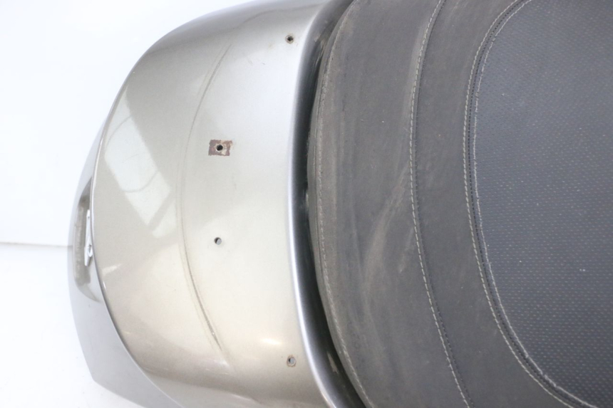 photo de ASIENTO TRASERO PEUGEOT SATELIS 125 (2013 - 2018) - Ángulo de visión alternativo