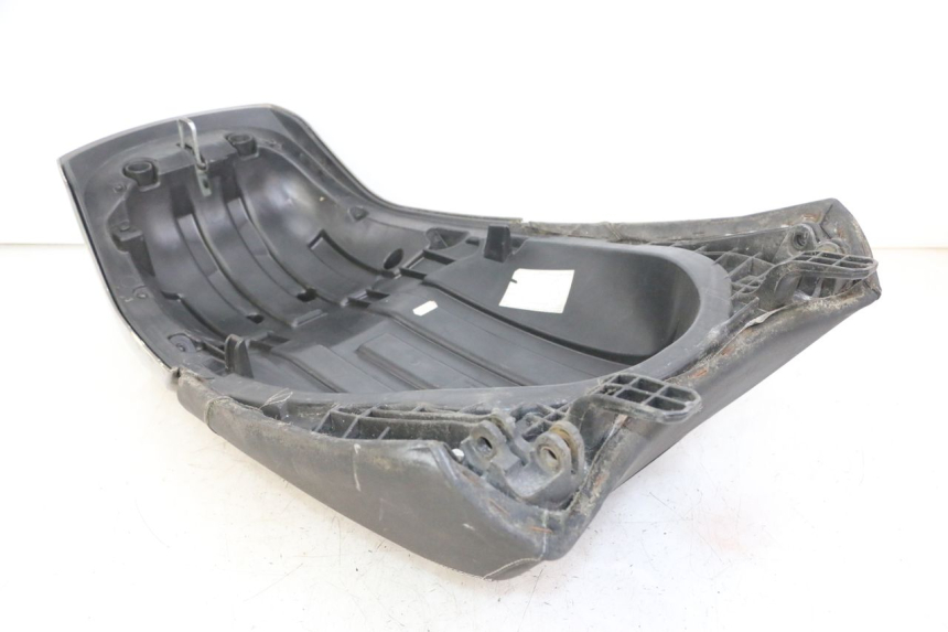 photo de ASIENTO TRASERO PEUGEOT SATELIS 125 (2013 - 2018) - Otra perspectiva