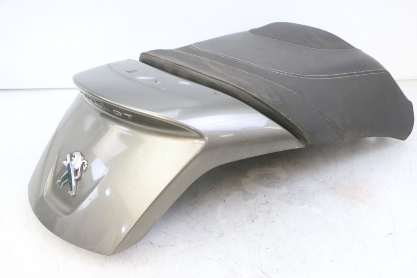 photo de ASIENTO TRASERO PEUGEOT SATELIS 125 (2013 - 2018) - Detalles de los puntos de fijación