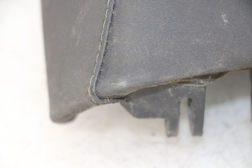 photo de ASIENTO TRASERO PEUGEOT SATELIS 125 (2013 - 2018) - Zoom estado de uso