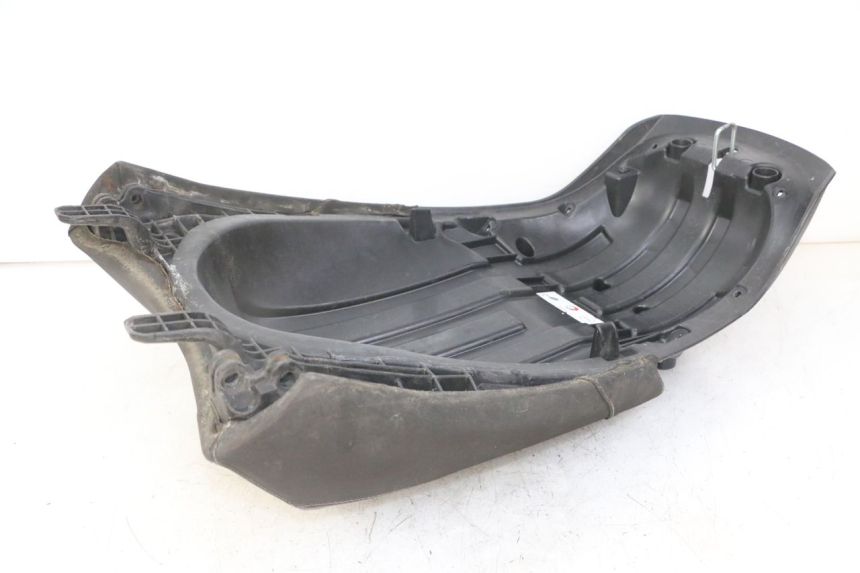 photo de ASIENTO TRASERO PEUGEOT SATELIS 125 (2013 - 2018) - Otra perspectiva