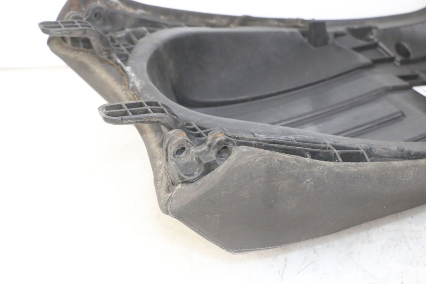 photo de ASIENTO TRASERO PEUGEOT SATELIS 125 (2013 - 2018) - Primer plano técnico