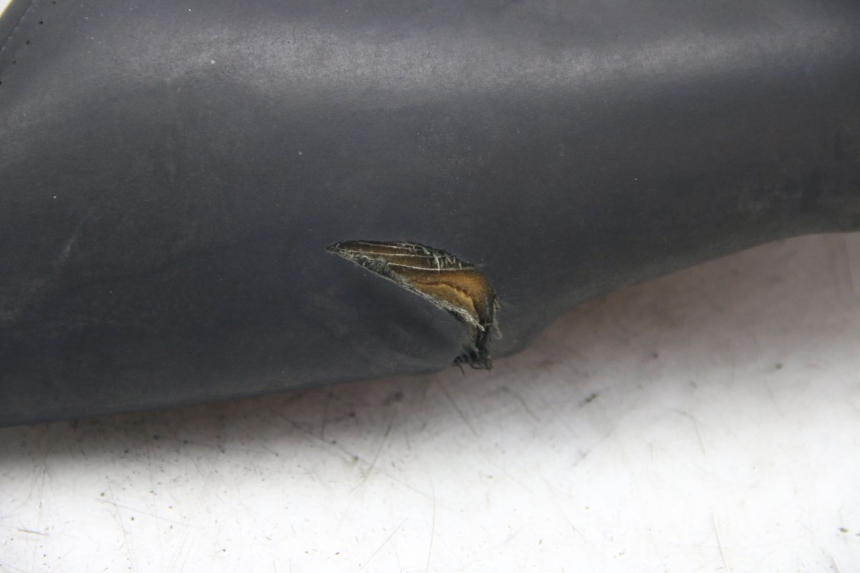 photo de ASIENTO TRASERO MBK SKYLINER 125 (1998 - 2001) - Detalles de los puntos de fijación