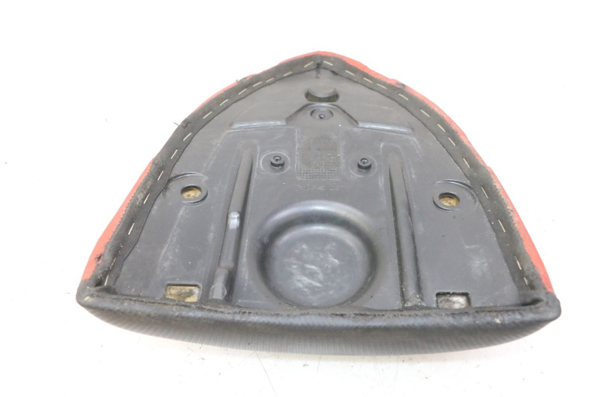 photo de ASIENTO TRASERO APRILIA SR R 2T LC 50 (2018 - 2021) - Zoom estado de uso