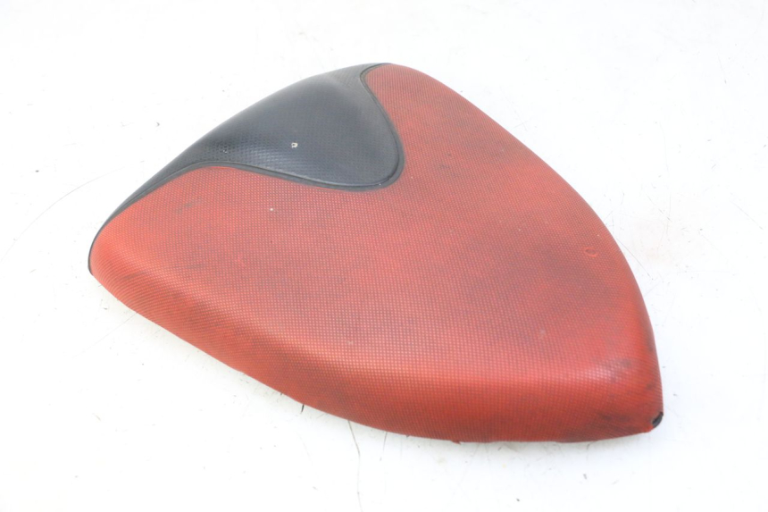 photo de ASIENTO TRASERO APRILIA SR R 2T LC 50 (2018 - 2021) - Detalles de los puntos de fijación