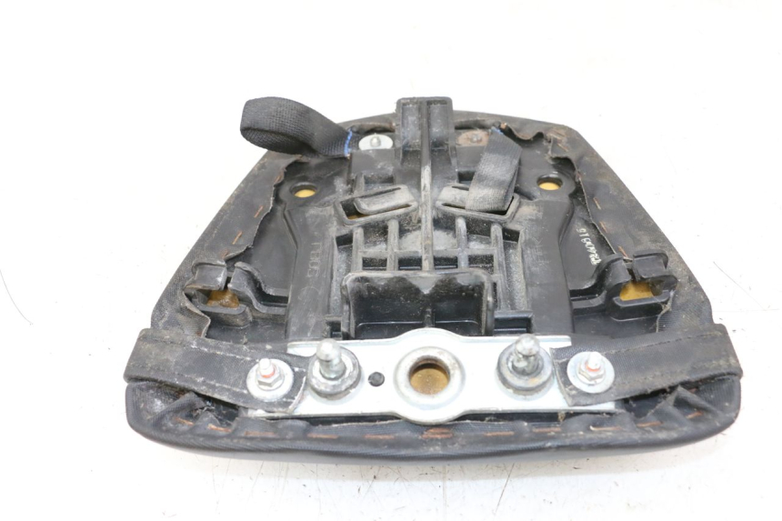 photo de ASIENTO TRASERO SUZUKI GSR 750 (2011 - 2017) - Otra perspectiva