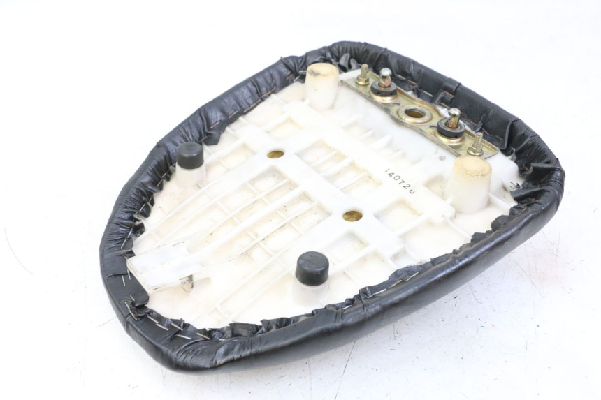 photo de ASIENTO TRASERO SUZUKI SV S 650 (1999 - 2002) - Estado de la superficie y material