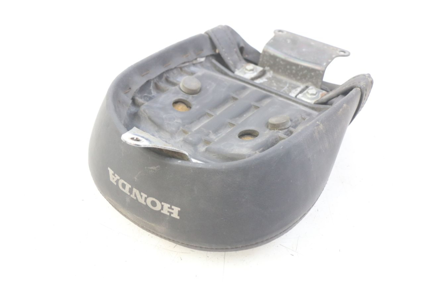 photo de ASIENTO TRASERO HONDA VT C SHADOW 125 (1999 - 2007) - Zoom estado de uso