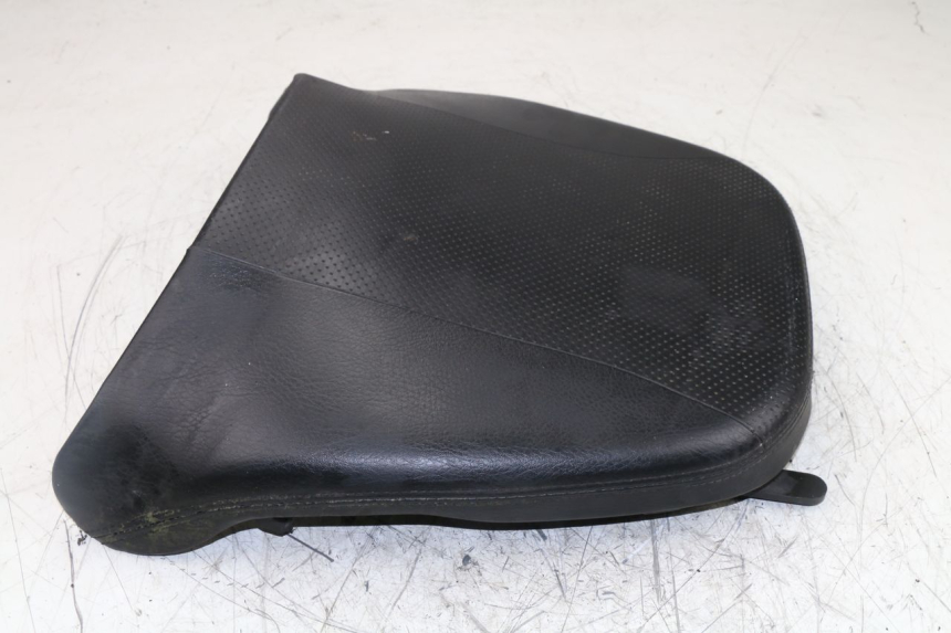 photo de ASIENTO TRASERO YAMAHA YP MAJESTY ABS 400 (2007 - 2009) - Primer plano técnico
