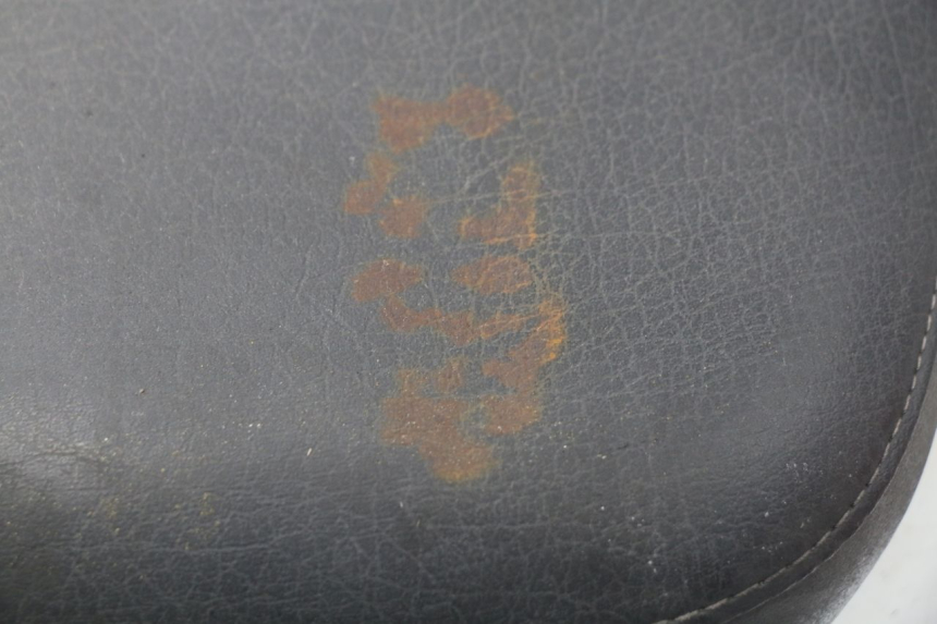 photo de ASIENTO TRASERO YAMAHA YP MAJESTY 125 (1998 - 2001) - Detalle de la pieza