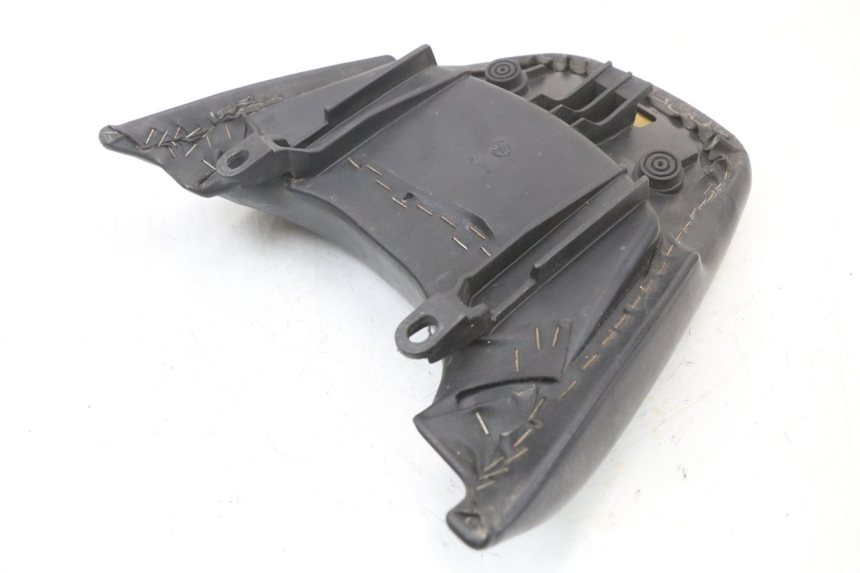 photo de ASIENTO TRASERO YAMAHA YP MAJESTY 125 (2002 - 2006) - Zoom sobre los componentes