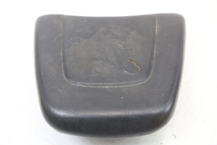 photo de ASIENTO TRASERO YAMAHA YP MAJESTY 125 (2002 - 2006) - Primer plano técnico