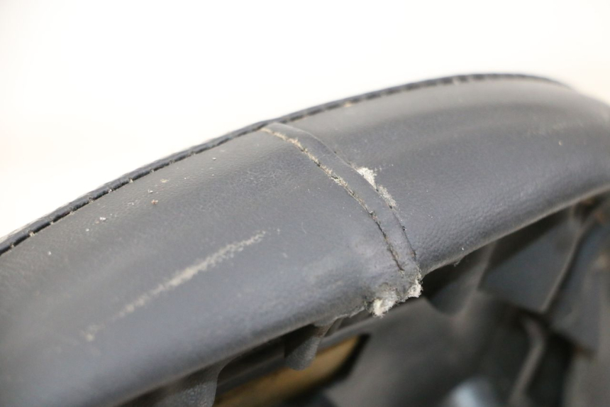 photo de ASIENTO TRASERO YAMAHA YP MAJESTY 125 (2002 - 2006) - Detalle de la pieza