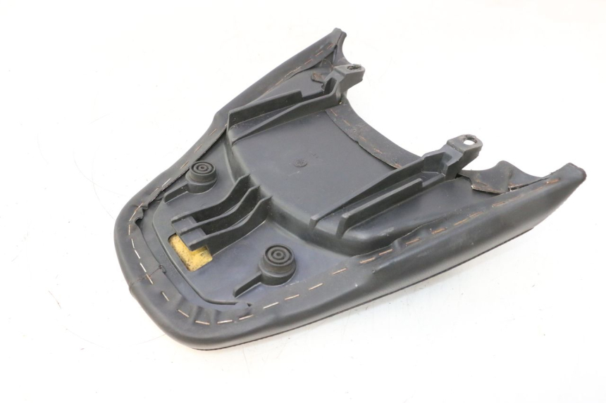 photo de ASIENTO TRASERO YAMAHA YP MAJESTY 125 (2007 - 2010) - Primer plano técnico